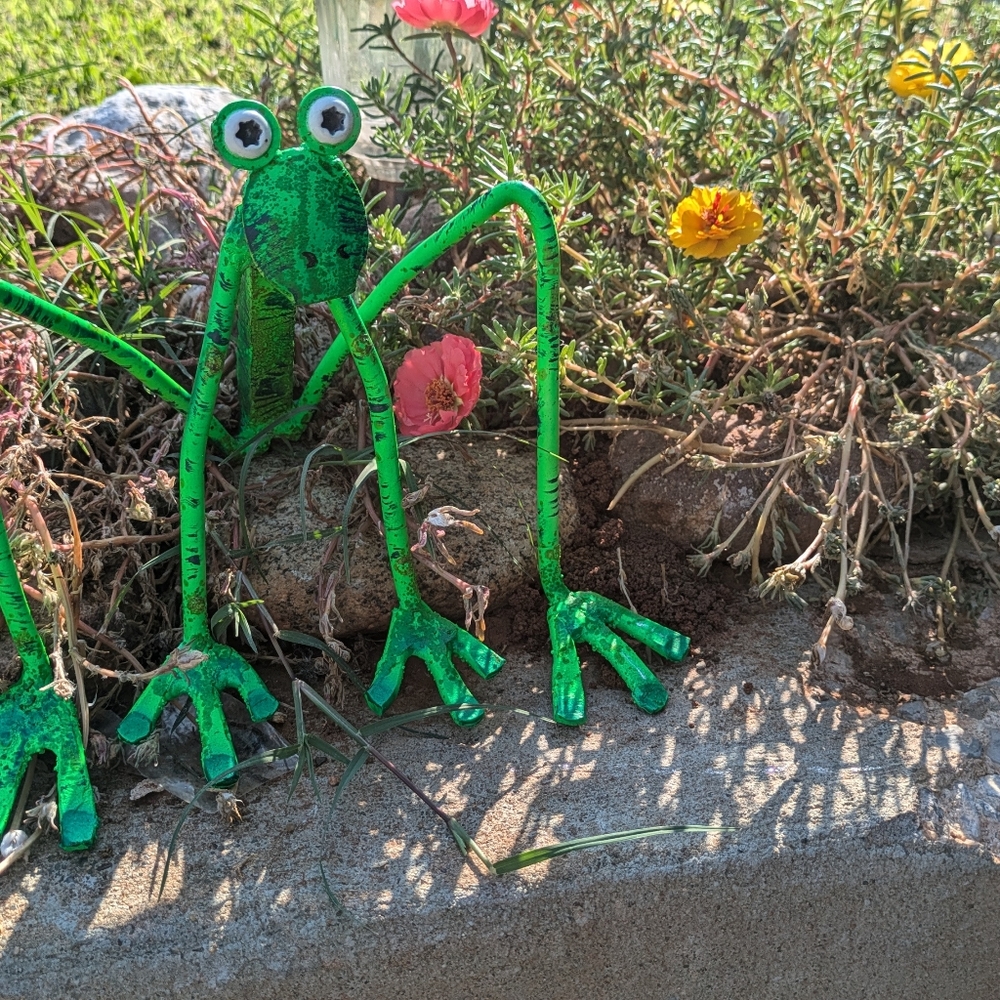 Yard art tree frog